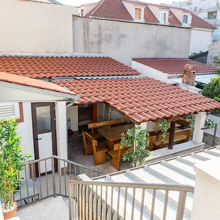 Apartamento In Center Seka Split
